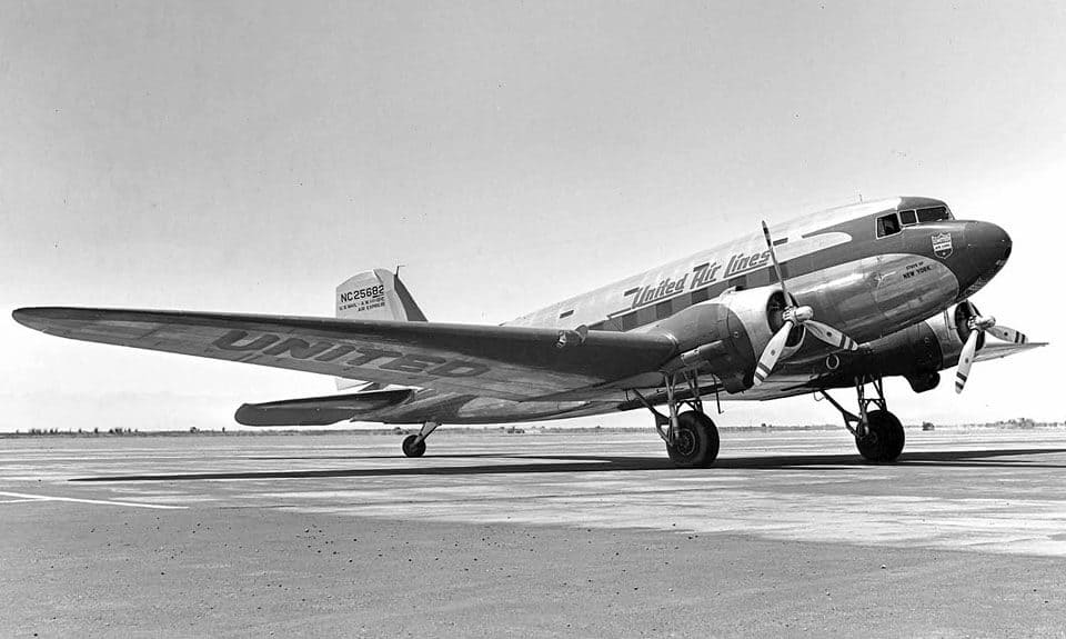 Douglas DC-3 - flyvere.dk