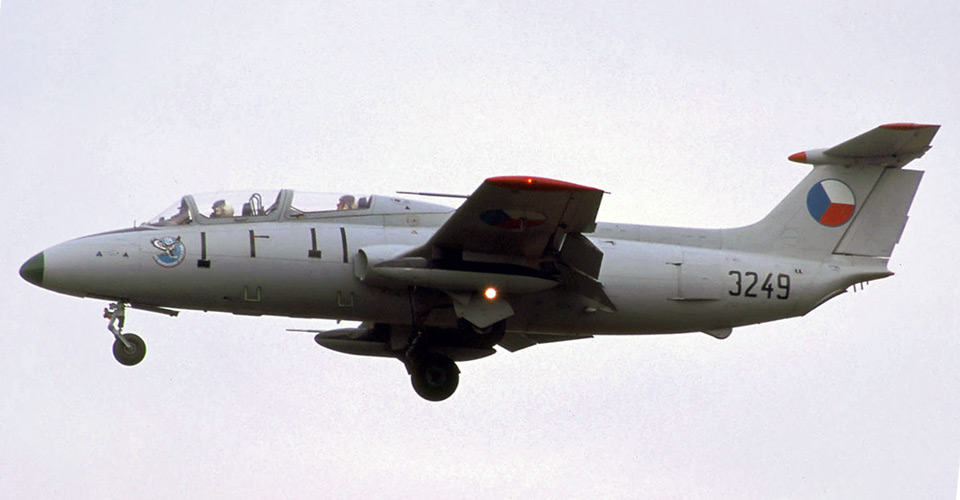 Aero L-29 Delfín - flyvere.dk