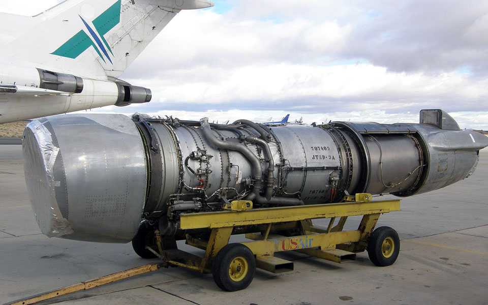 Pratt & Whitney JT8D low bypass turbofan. - flyvere.dk