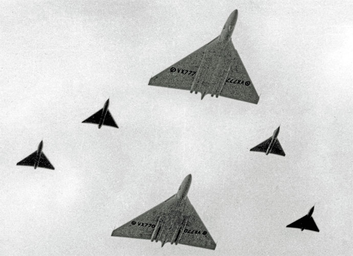 Avro Vulcan. Seks prototyper i formation - flyvere.dk