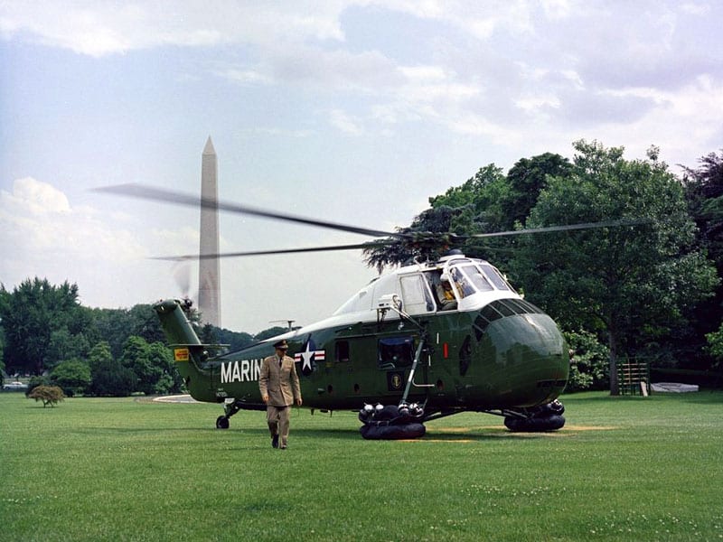 Sikorsky S-58 / VH-34D Air Force One helikopter ved Det Hvide Hus i 1961. flyvere.dk
