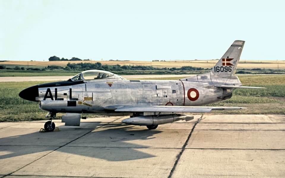 Flyvevåbnets North American F-86D Sabre Dog 51-6096 AL-L ESK.726 Værløse 1958 - flyvere.dk