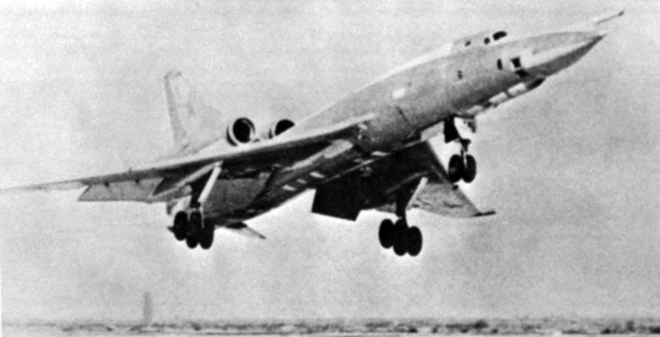 Tu-22 Blinder - flyvere.dk