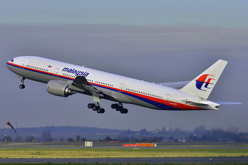 Malaysia Airlines Boeing 777-200ER (9M-MRO) take off fra Roissy-Charles de Gaulle Airport (LFPG), Paris. Flyet er det, der senere forsvandt som fllight MH370. Foto: Laurent ERRERA, Soerfm. CC BY-SA 2.0